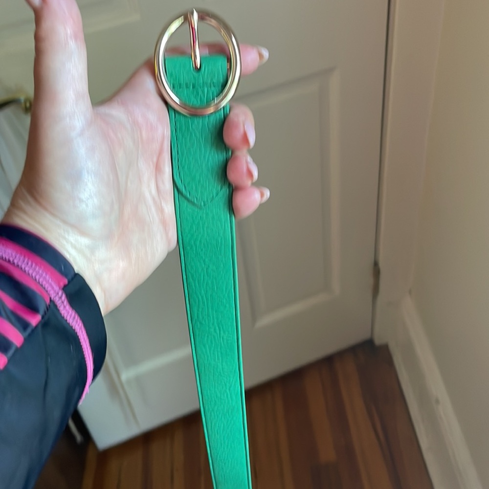 Kelly green leather Talbots xl belt